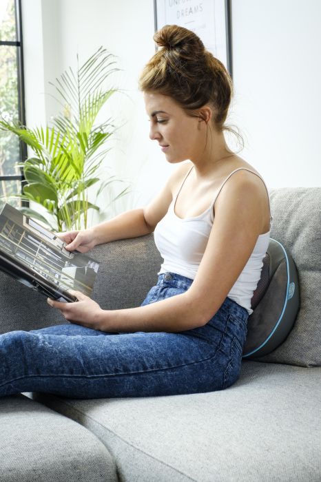 Масажна подушка Natural Touch