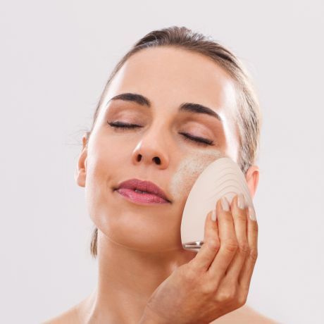 Силіконова щіточка для вмивання Blossom