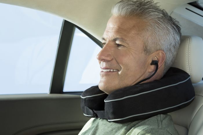 Дорожня масажна подушка Travel Neck